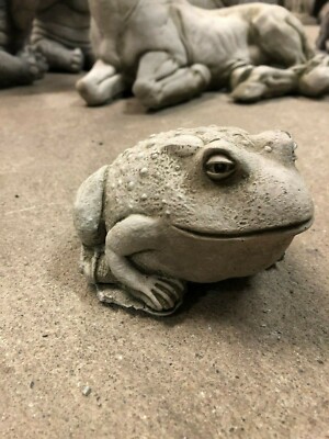 Kleiner Krötenfrosch Garten oder Haus Beton Stein Ornament Statue Skulptur Fettfrosch