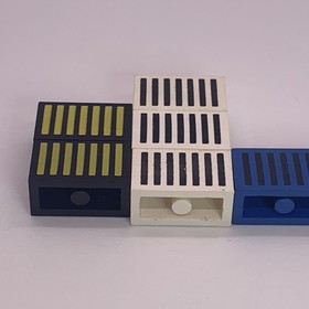 Lego 1x 3004p06 White Brick 1 x 2 w/ Black Grille w/ 7 Vertical Lines Vf/Fn 6980