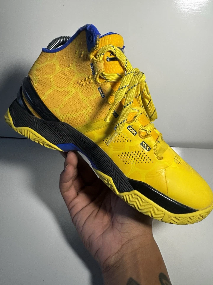 Under Armour Curry 2 “Double Bang” Size 4.5Y - Image 3 of 4