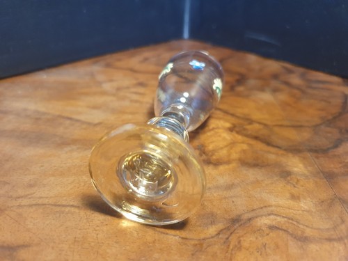 Antikes, handbemaltes Aperitifglas im Jugendstil. Hervorragender Zustand. 8 cm. - Bild 7 von 9