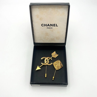 Spilla fiocco e freccia Chanel originale 93P/cocco logo inciso con B BA010231