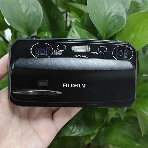 Fujifilm Finepix W3 Real 3D Compact Digital Camera Twin CCD Tested Working