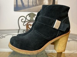 uggs women size 12