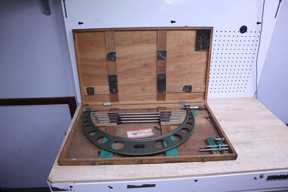 Nice Used Mitutoyo 104-153 16-20" Interchangable Anvil Micrometer .001" Grad USA - Image 2 of 4