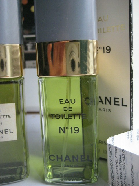 chanel no 19 eau de toilette 100ml