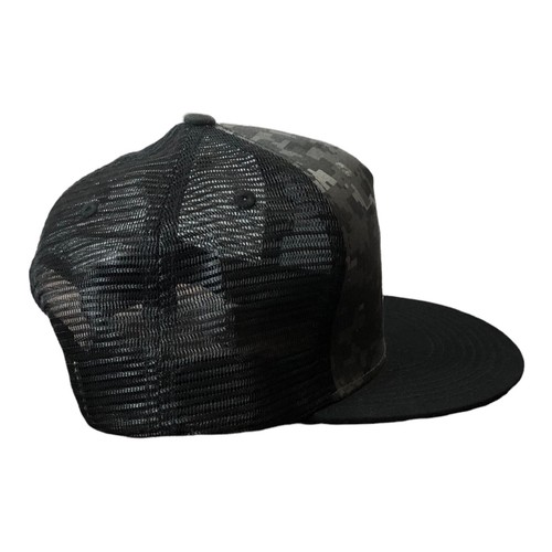 DECKY Flat Bill Trucker Hat Night Black Embroidered Logo Snapback Size OSFM - Picture 4 of 6