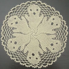 35 cm, 13.8 inch, Beige, Halloween, Ghosts, Crochet Doily, ogrc30, #323
