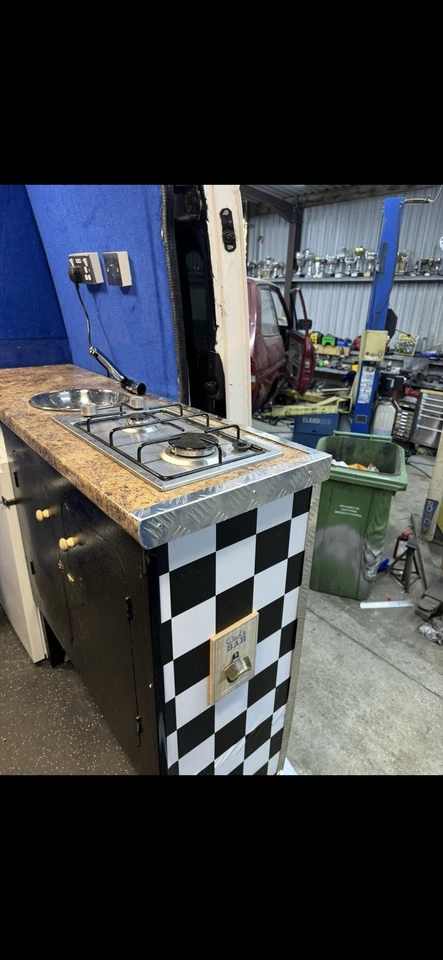 2016 Mercedes Sprinter Race Van Camper - Image 4 of 4