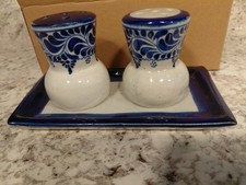 Juego de coctelera de cerámica de sal y pimienta D'Casa México Talavera con bandeja a juego