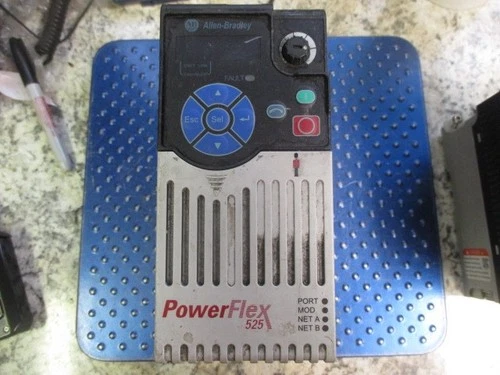 ALLEN BRADLEY POWER FLEX 525 AC DRIVE SER A 3-PH, 380-480V 1.0HP 25B-D2P3N104