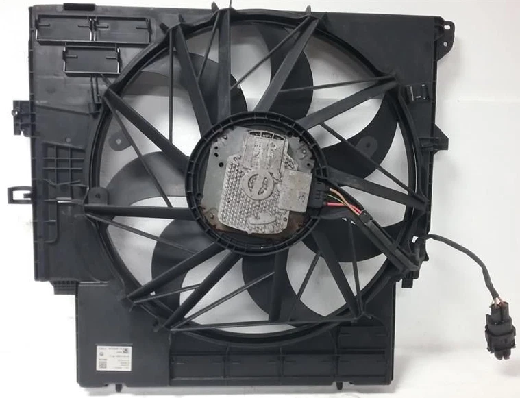 Conjunto de ventilador eléctrico BMW X3 2013-2018 4 cilindros Foto 2 de 3