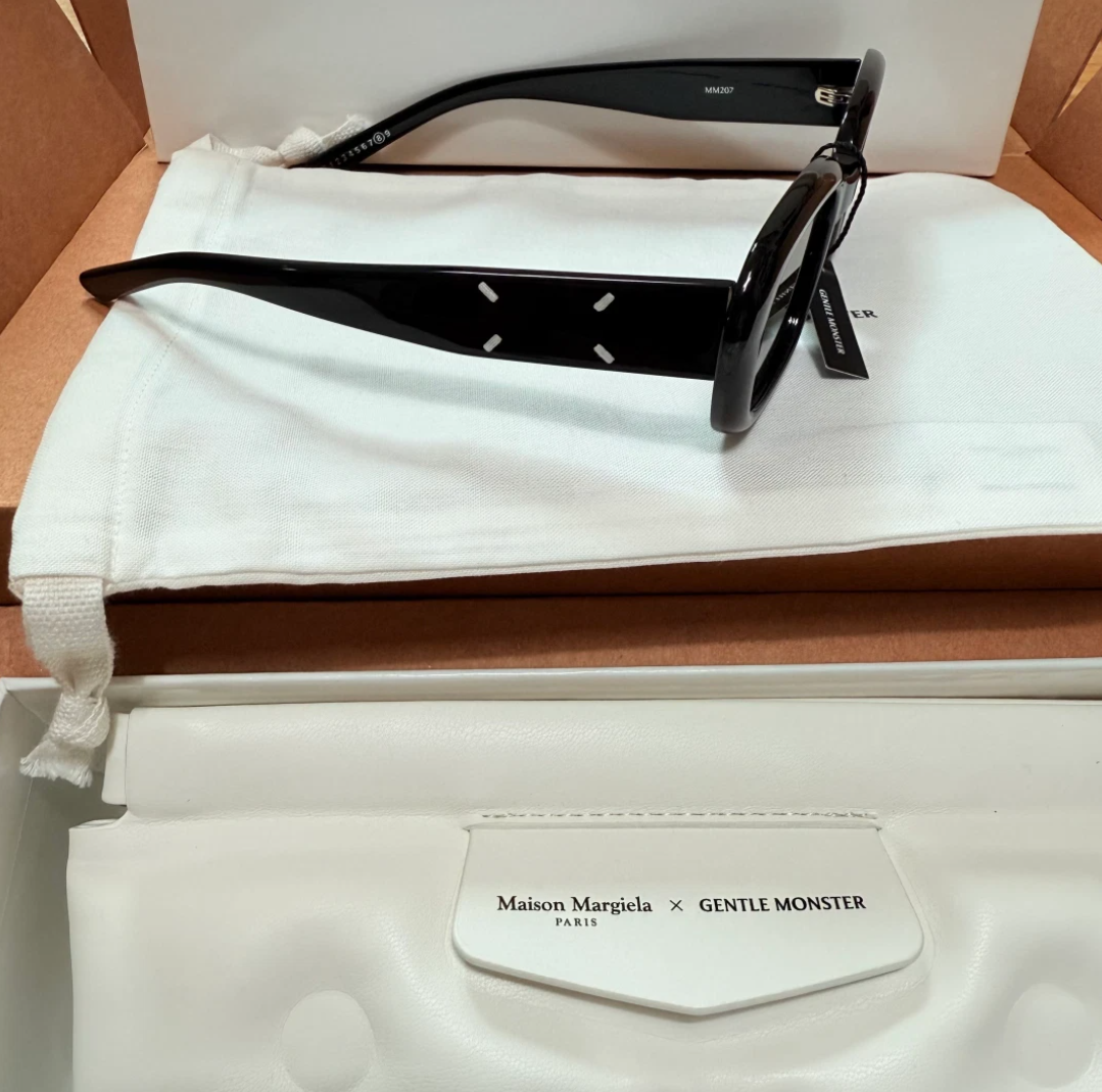 メガネ Gentle Monster x Maison Margiela MM207 Black Gray Gentle Monster x Maison Margiela MM207 Black Gray / 100