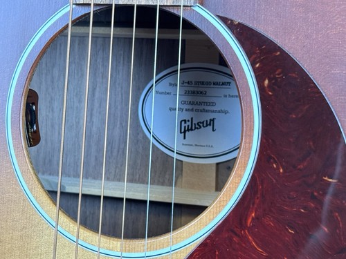 Gibson J-45 Studio Walnut Burst 2023 Dreadnought Acoustic Electric Guitar HSC - Picture 9 of 10