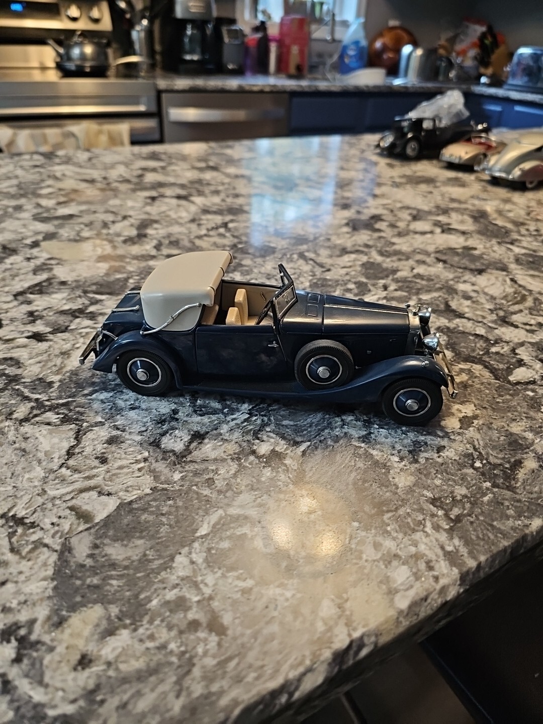 Picture 1 of 4