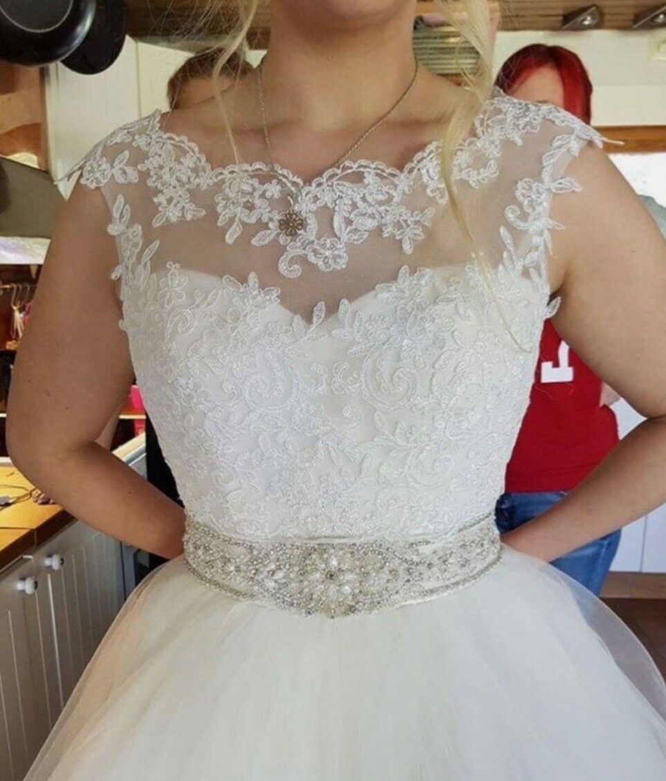 Picture 3 of 4