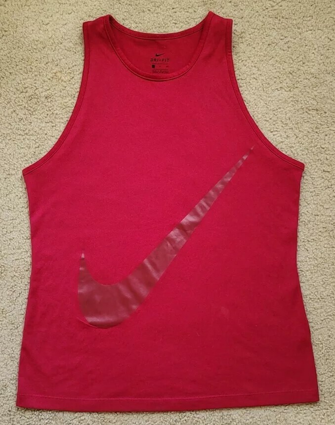 maroon nike tank top