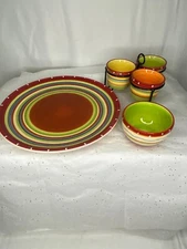 L@@K: FESTIVE COLORFUL HAPPY HOUR NACHO CHIP,  DIP & SAUCE PARTY SIX PIECE LOT