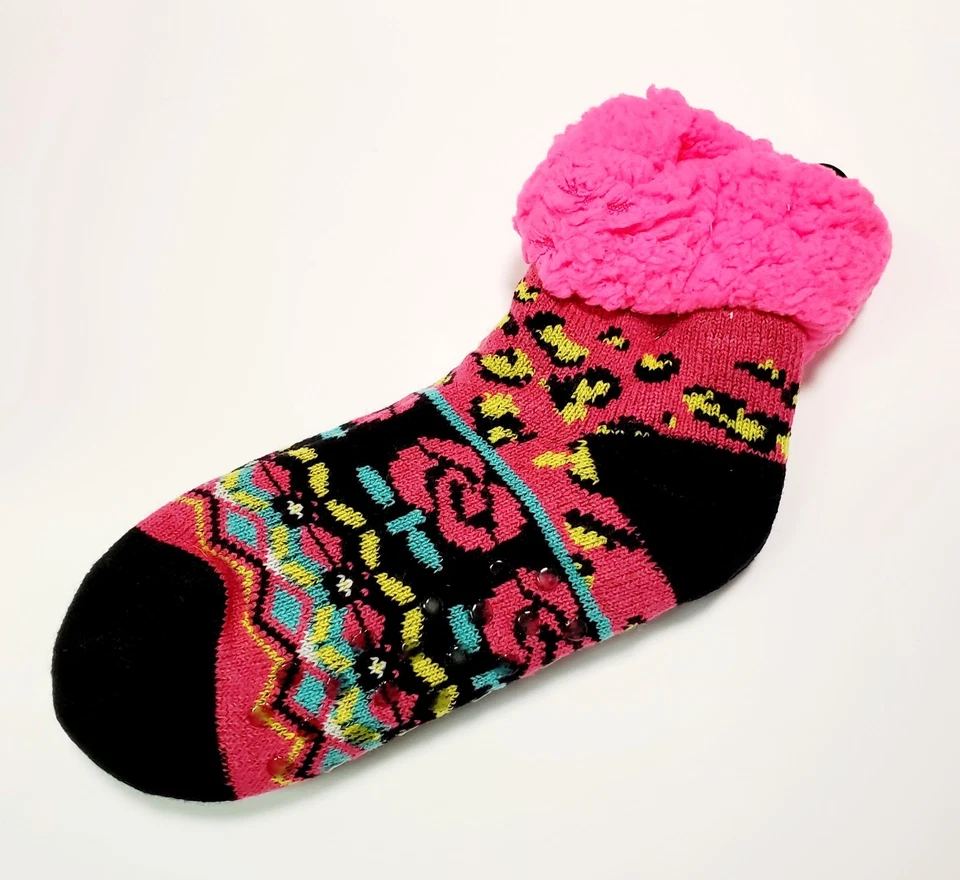 Calcetines de salón Betsey Johnson imitación sherpa forrados estampado animal rosas rosa negro azul Foto 2 de 2