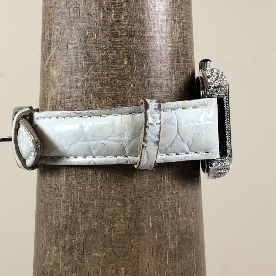 Reloj Peugeot Mujer 1246 Vestido Pavé Cuero Tonneau Cuarzo Analógico 35mm 7 1/4" Foto 3 de 4