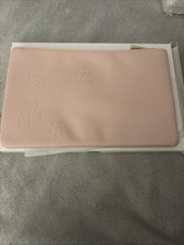 Women Daisy Marc Jacobs" pink zipper make up bag. New In Box 11x7