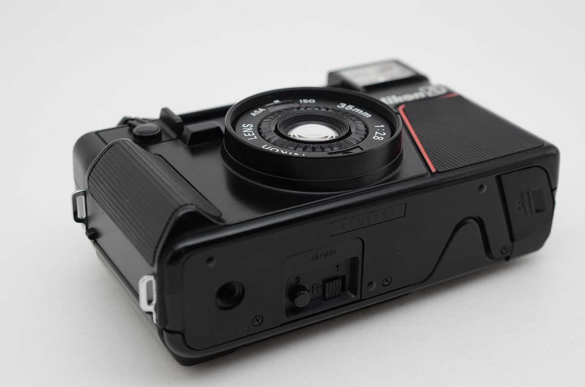 Nikon L35 AD ISO 1000 Black 35mm Point & Shoot Film Camera [MINT