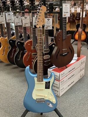 FENDER PLAYER PLUS STRATOCASTER
