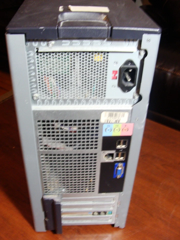 Dell Dimension 3100 Pentium 4 HT 2,80 GHz 1 GB RAM 80 GB HDD Windows XP Pro Sp3 Foto 4 de 4