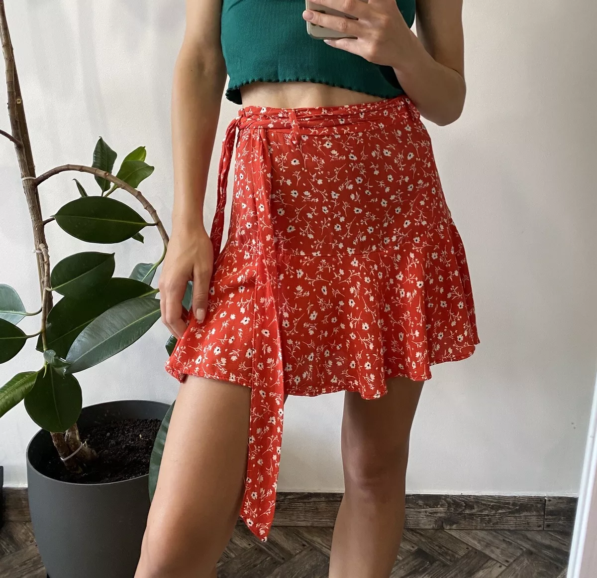 Red floral shop shorts