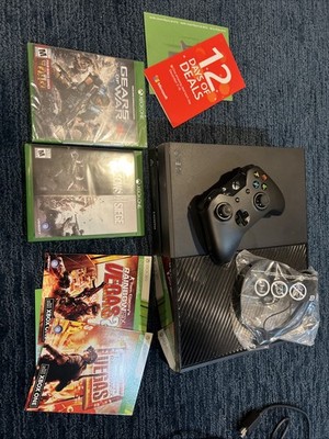 Xbox One (1TB) + Xbox Controller (MINT), Headset, Rainbow 6 Siege, Gears Of War4
