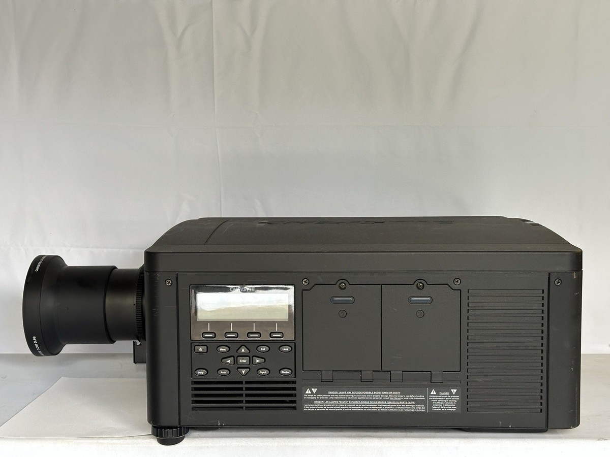 Christie M6.1 WU7K-M WUXGA 3DLP 6,930 Center Lumen Dual Lamp