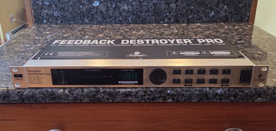BEHRINGER FEEDBACK DESTROYER 「DSP 1100P」 Behringer DSP-1100P Feedback Destroyer Pro DSP-1100P Parametric EQ
