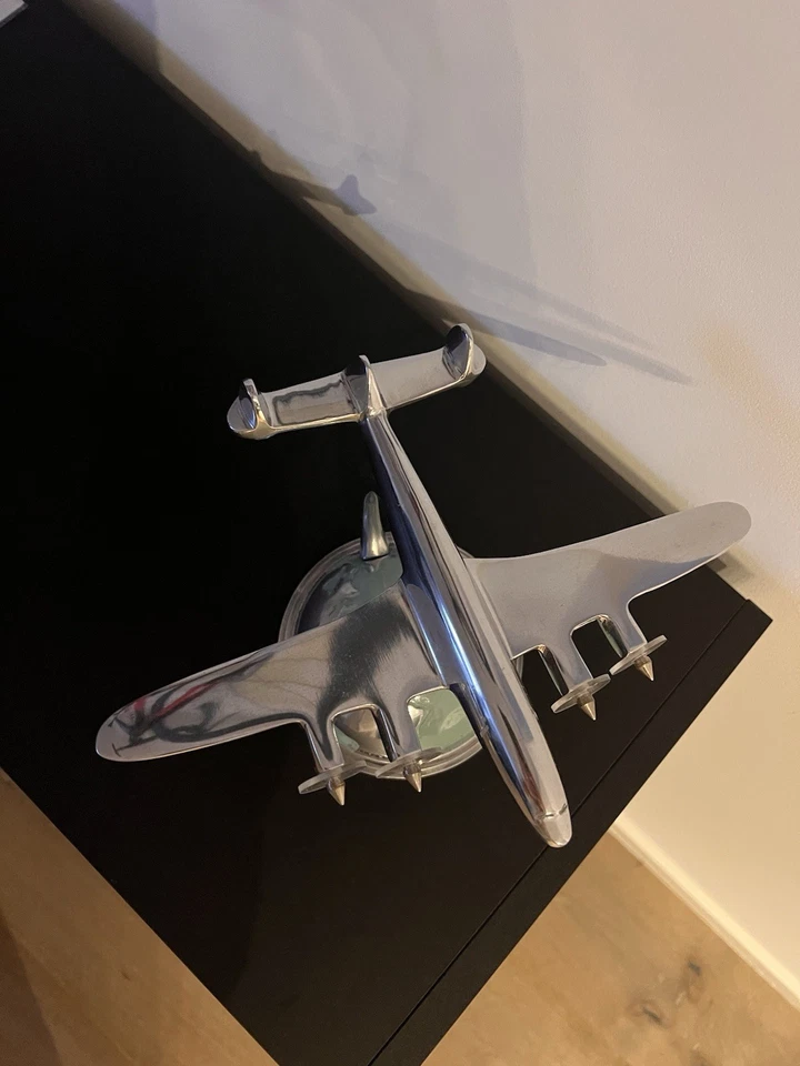 Authentic Models Aluminium Flugzeug auf Weltkugel – AM 2019, Nr. 4440, Deko - Bild 2 von 3