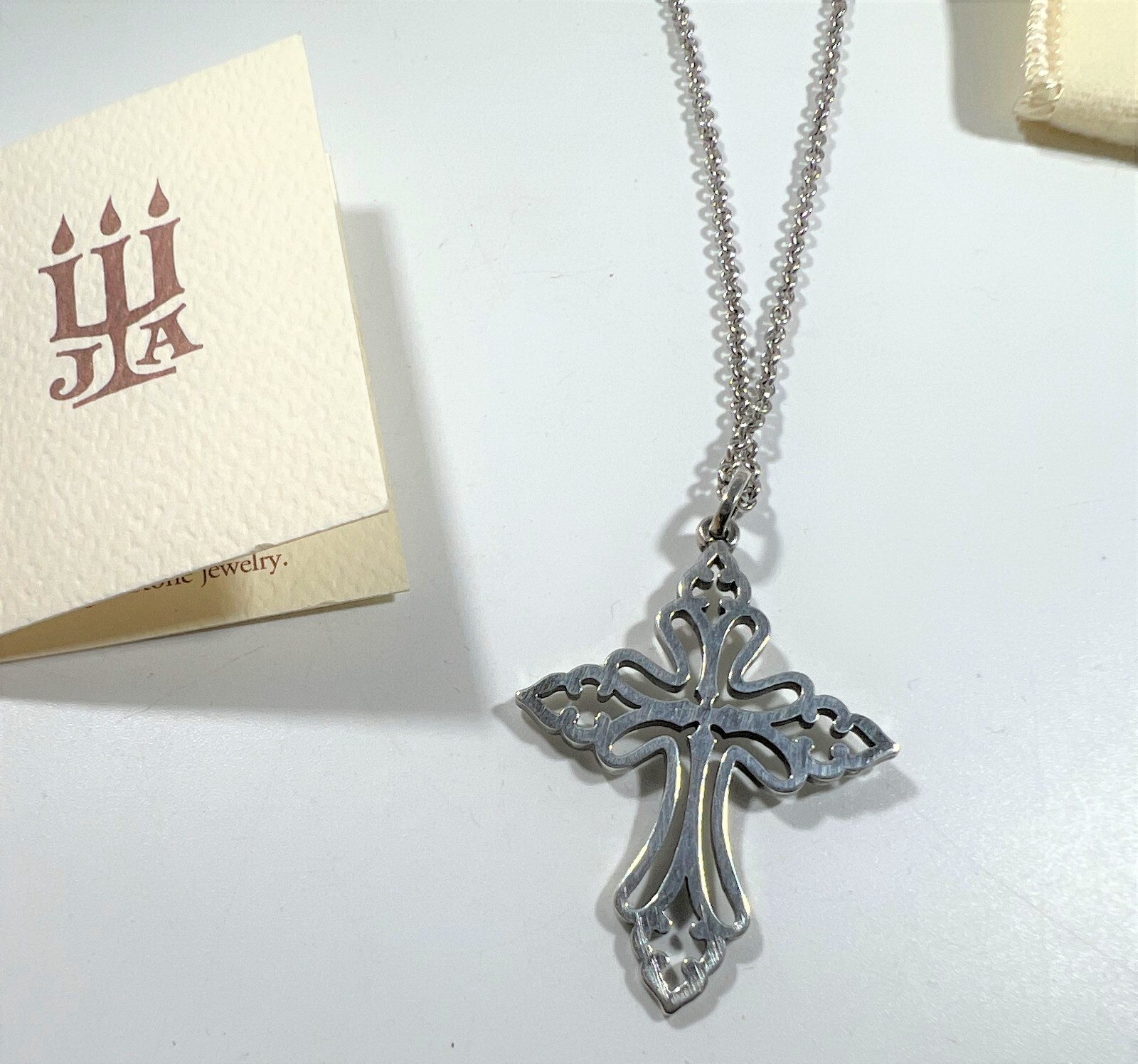 James Avery Sterling Silver Cross Necklace EUC Gem