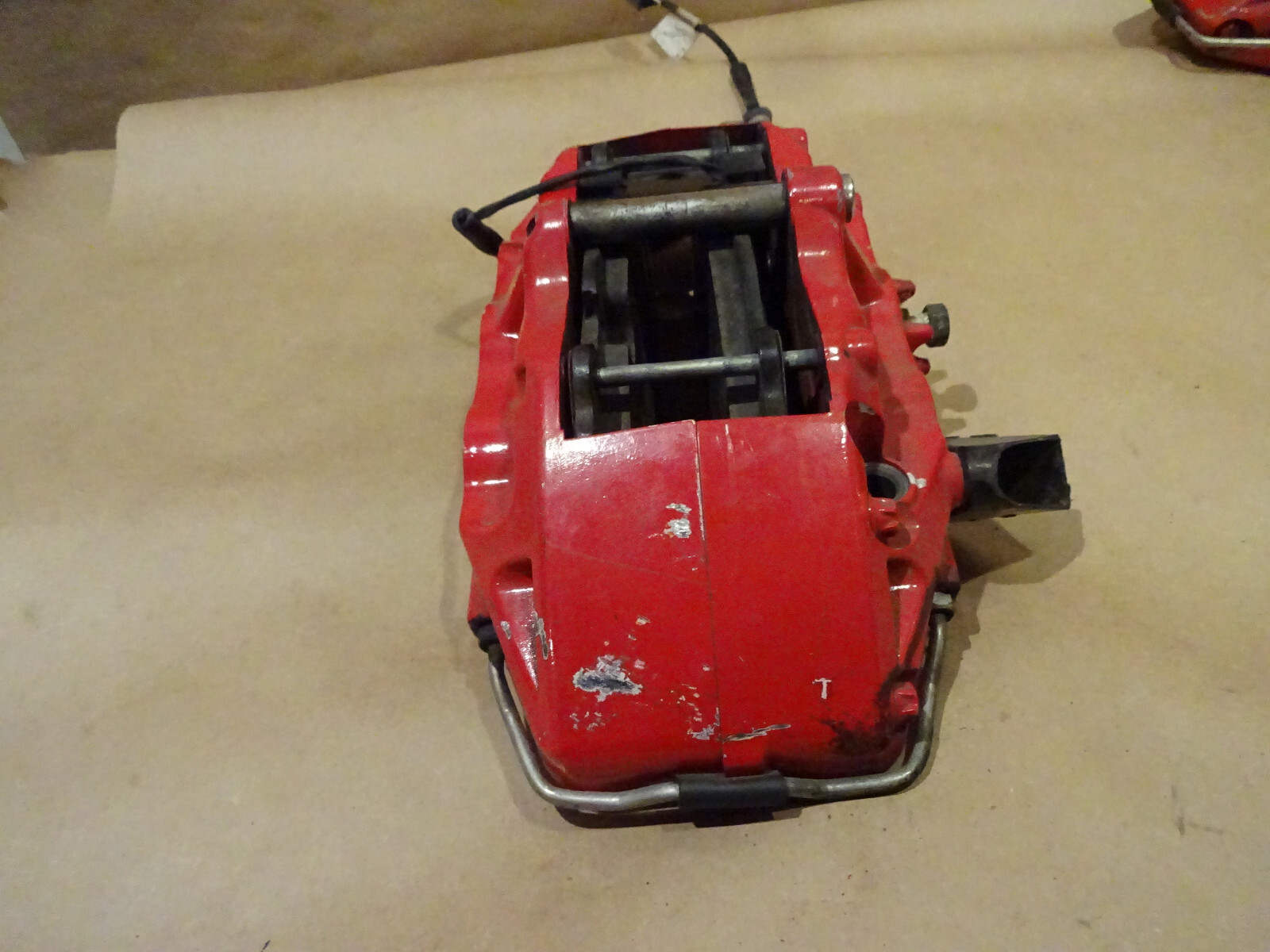 McLaren 650S - LH Front Brake Caliper With Pads / CCM Red- P/N 11C0063CP R5