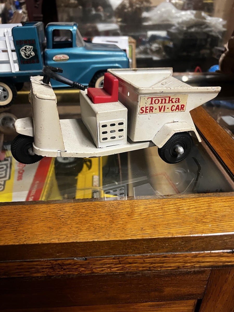 Vintage Tonka toy 1962 ser-vi-car #201 Original w play wear - 9” L