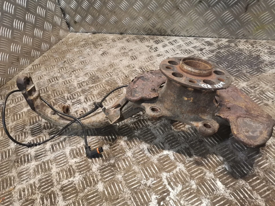 Buje rueda delantera derecha MERCEDES-BENZ CL S 500 4-Matic W221 2213324001 Foto 2 de 4