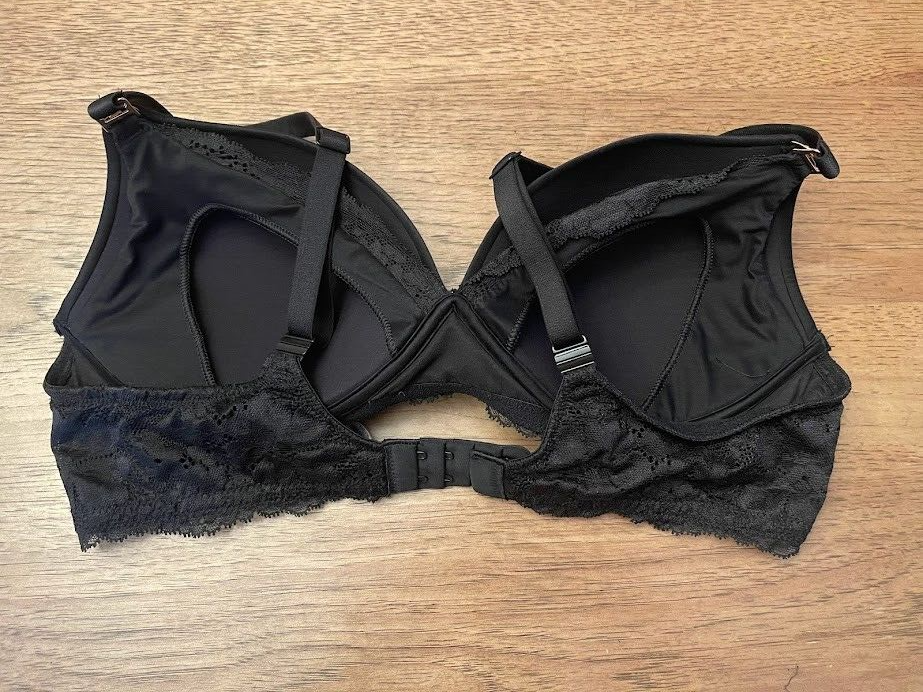 Victoria's Secret Black Lace 34DDD Body By Victoria Lace Wireless