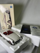 2201❣️ Autoart 1/18 Chevrolet Corvette