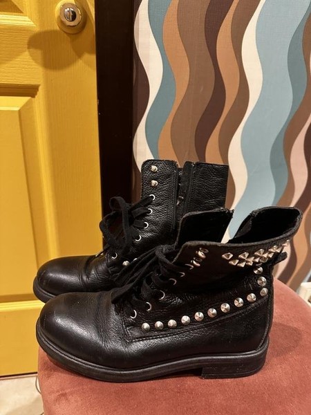 Women Chester Boots Black Leather 38