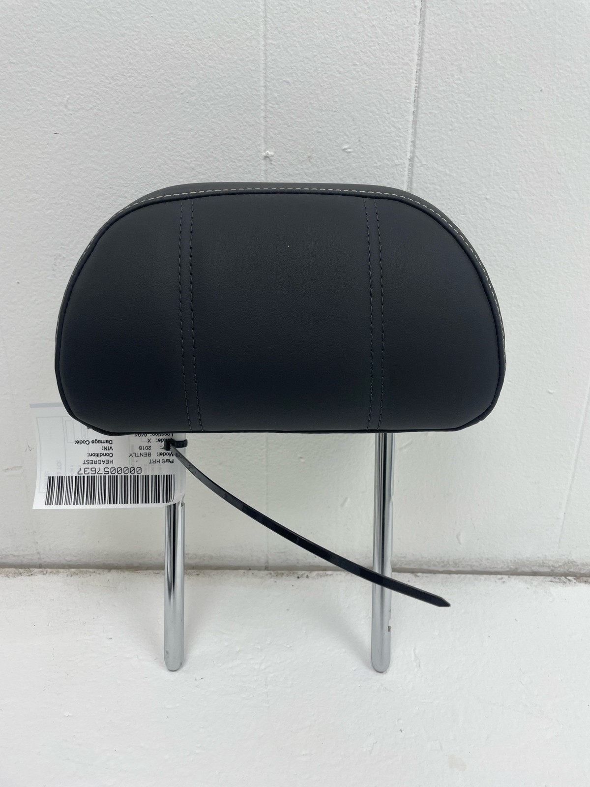 2015-2020 BENTLEY BENTAYGA OEM Rear Right Head Rest Beluga Black Leather