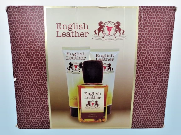 BÁLSAMO PARA DESPUÉS DEL AFEITADO COLECCIÓN FIRMA CUERO INGLÉS, SALPICADURAS CORPORALES Y LAVADO CORPORAL Foto 3 de 3