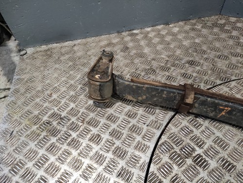 VW Crafter 2018-ON Rear Leaf Triple Spring Pair ref D273 - Picture 6 of 12