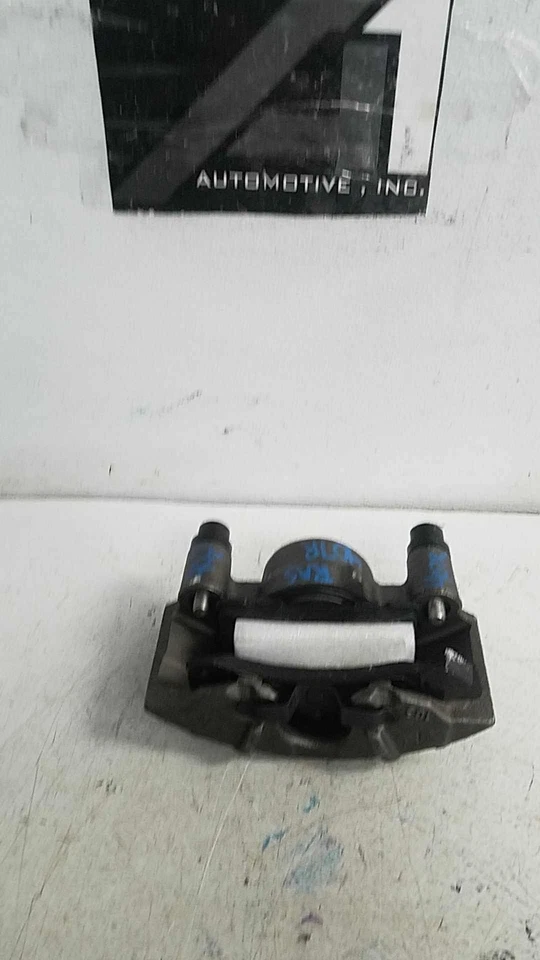 91-96 BUICK CENTURY CEIRA RIGHT FRONT PASSENGER BRAKE CALIPER & BRACKET *REMAN* - Image 2 of 4