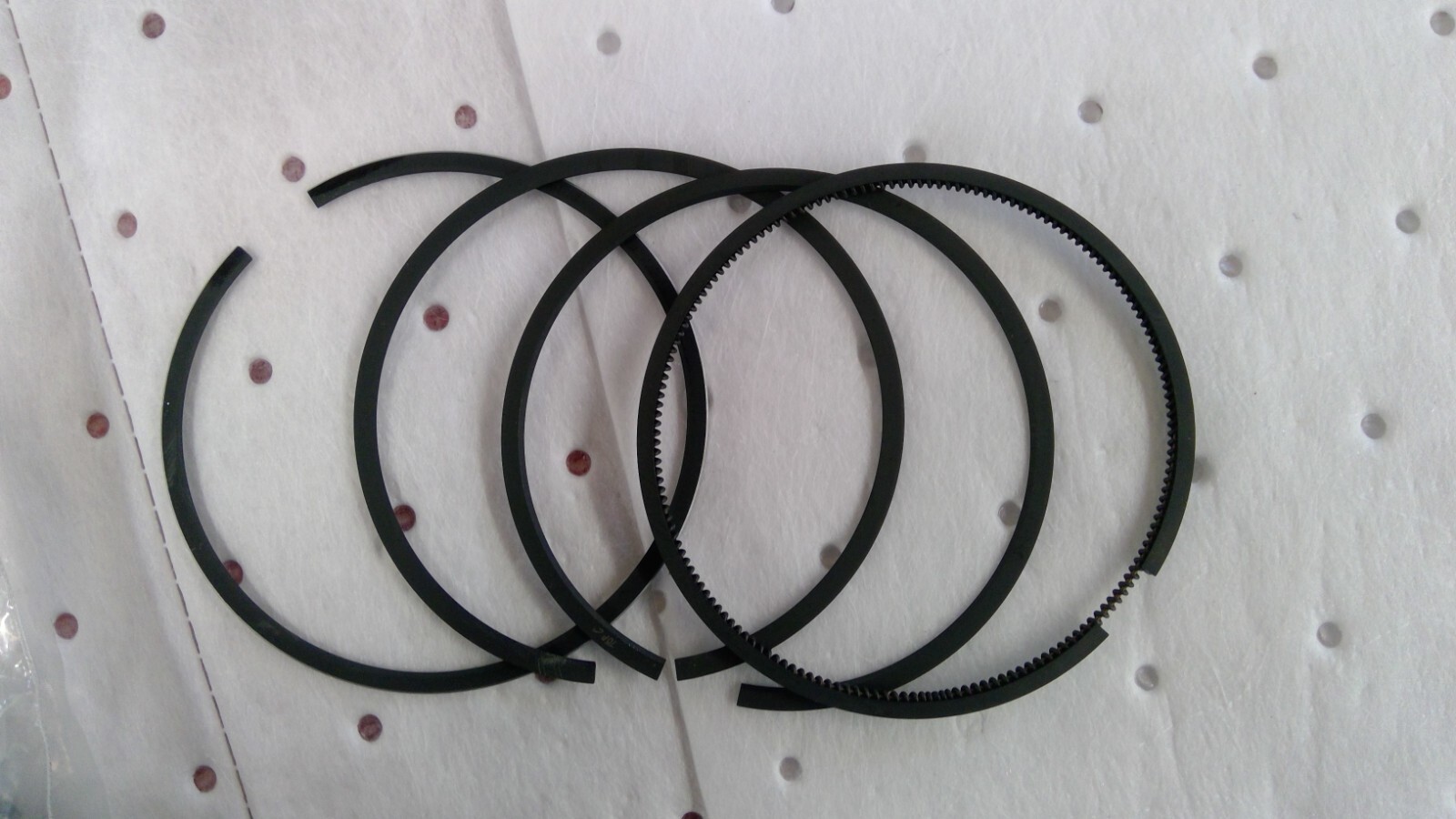 Ferrari 308 piston ring full set 107186 107185