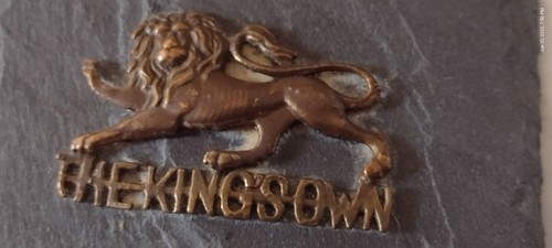 The King's Own Regiment Logo on Slate Wall Plaque 100 mm Vintage Original - Rare - Picture 4 of 12