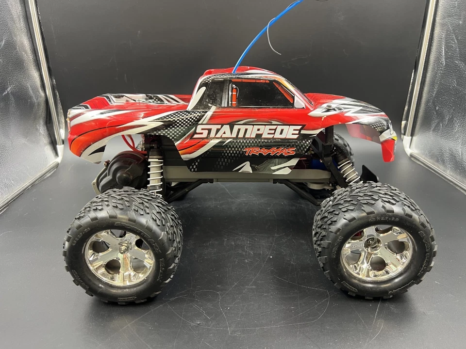 Traxxas Stampede 2wd RC Truck Kit w/ 2 Batteries, Charger, Box, & Extras - Image 2 of 4