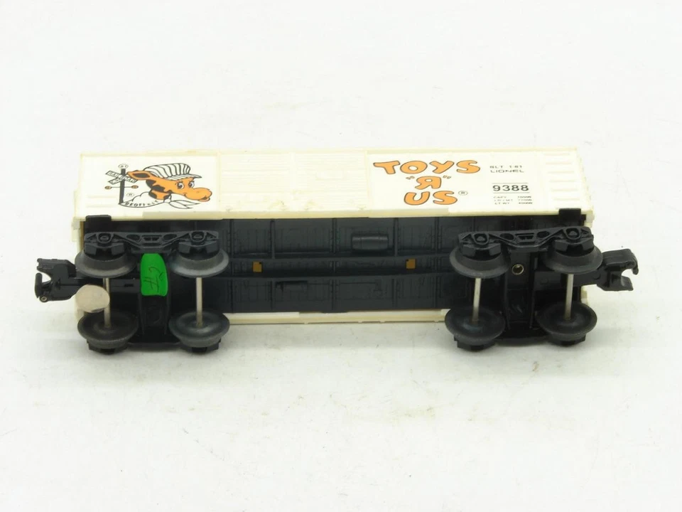 Lionel O Gauge O-27 Toys R Us Geoffrey Engineer Box Car 9388 Car #2 - Image 2 of 4