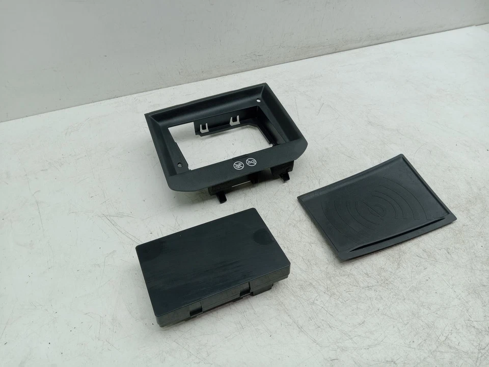 PEUGEOT 3008 WIRELESS PHONE CHARGER 9813403280 MK2 2016-2024 - Image 3 of 4