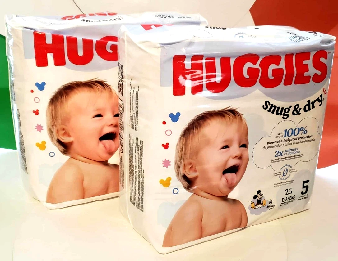 Disney Huggies Snug & Dry 50 Diapers Couches, Size 5 Value Pack
