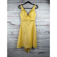WTOO By Watters & Watters Dress Women's SZ 4 Yellow V Neck Fit Flare Knee Length